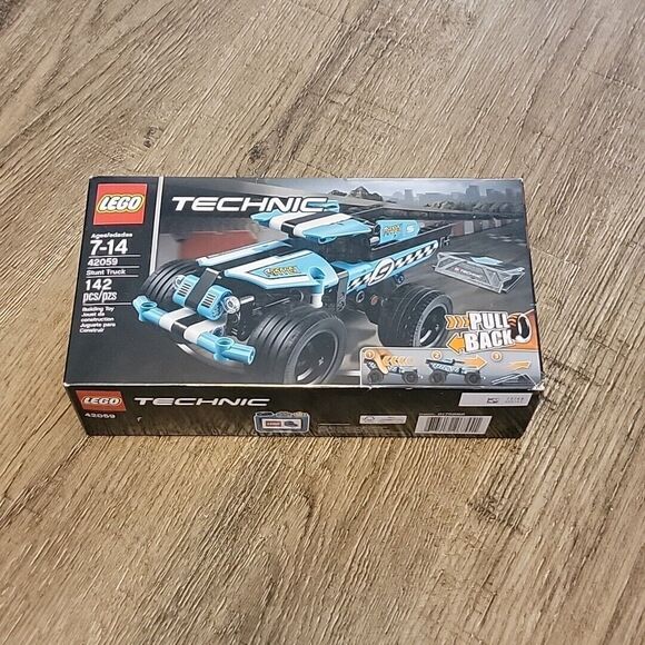 LEGO 42059 Technic Stunt Truck New Sealed Box Pull Back